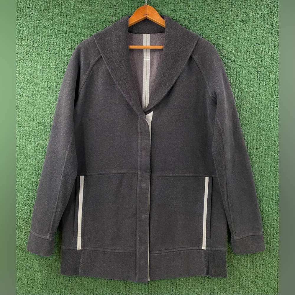 Lululemon Yin To My Yang Charcoal Grey Shawl Snap Cardigan Women’s Size 8